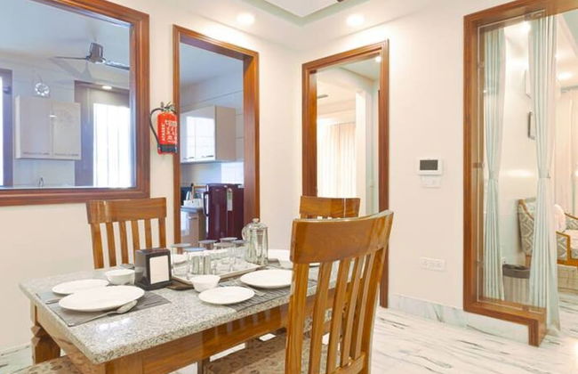 Peaceful City Paradise w King Bed Tub - Foto 8