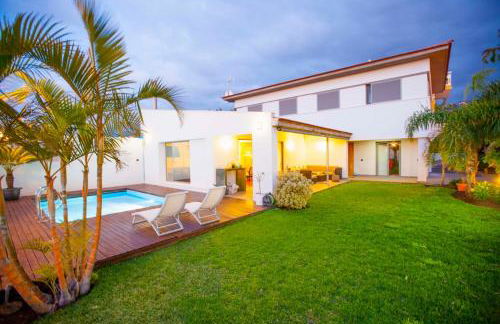 Luxurious villa in Puerto de la Cruz with pool and great views - Foto 1