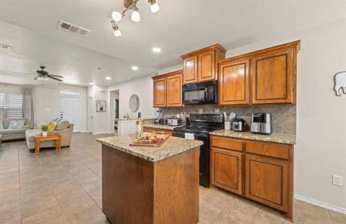 NEW Killeen 8-10 Bd sleeps max 10 ppl 5 min to Fort Hood Families Groups Pets Ok - Professionally Managed by Stay Albatross - Photo 28