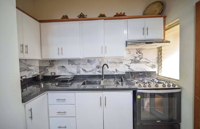 Colonial 2BR Apartment 2mins Walk to Beach! - Foto 11