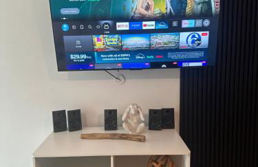 Stunning Oasis with Pool by Disneyland and Knotts - Foto 26