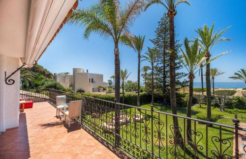 Beachfront Andalusian Villa - Foto 26