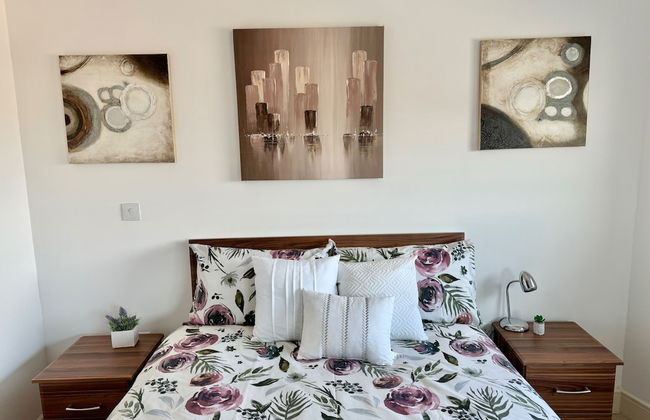 Meridian Tower Apartment in Swansea - Photo 3