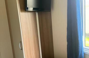 Serenity 2 and Serenity 1 Central lounge sleeps 6 3 bedrooms with 2 bathroom - Foto 21