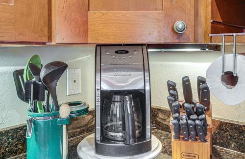 Walk to Town and Beaches! Cozy Home in Coeur dAlene - Foto 8