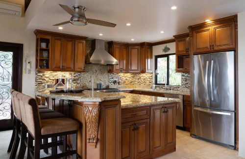 Stunning Home & Spectacular View - Photo 1