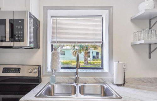 6 Mi to Downtown Orlando Quiet Home with Sunroom - Foto 11