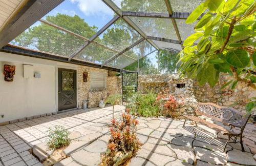 Family Home with Stunning Water Views in Tavares! - Photo 2