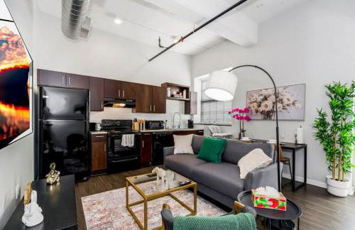 Cozy 1BR Parking, Rooftop, Near Arrowhd & TMobile - Foto 1