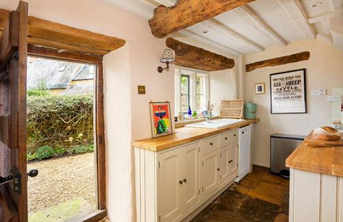Charming 2BD Cottage in the Heart of Kingham! - Photo 5