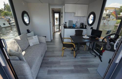 Wasserapartment Cityport - Schwimmende Ferienwohnung - Foto 14