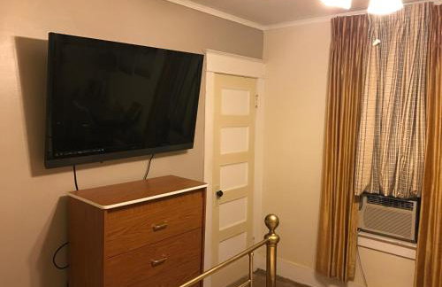 Room - Airport, Eastman Dental, UofR & Medical Ctr at Strong Hospital-Professionals Welcomed - Foto 9