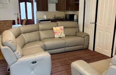 The Workshop - Photo 56