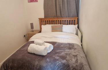Birmingham City Centre Cosy 2 Double Bedroom Apartment Free Parking Workspace and close to O2 Arena - Photo 22
