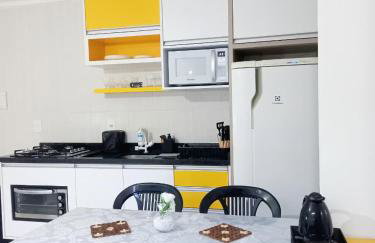 Apto Completo e Confortável Famílias e Trabalho - Foto 4