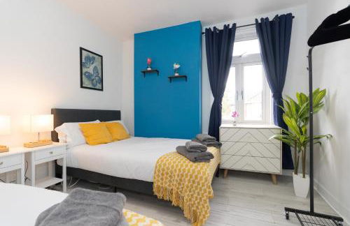 Open Mind Property - 4BR, 17 Guests & Free Parking - Foto 4