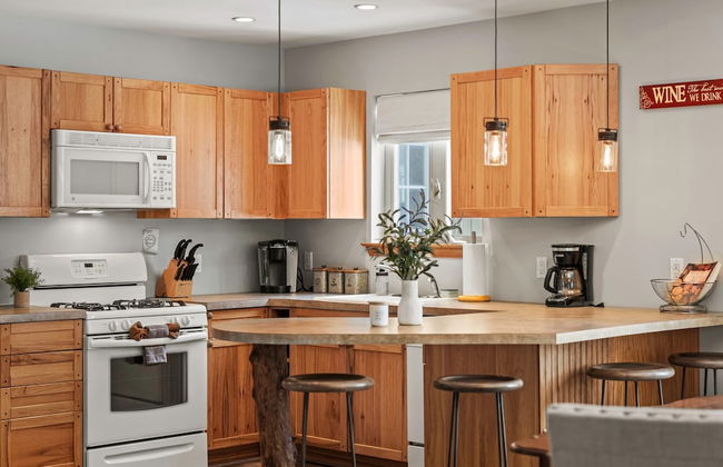 Mountain Hideout by Avantstay Game Room Deck - Photo 18