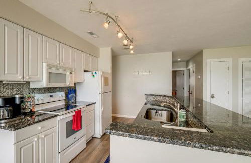 Resort Condo on Smith Mtn Lake Linens Included! - Foto 12