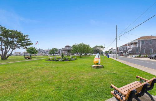 Wifi, Outdoor Shower, Deck, Ocean Side 2Nd Floor Duplex Ocean Side 1St Floor Duplex, A Short Walk From The Best Lbi Attractions, A Small Park, And, - Foto 2