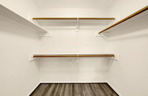 Downtown 3BR Near NRG Stadium - Photo 9