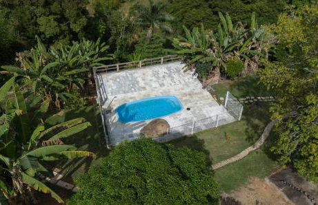 Chalés São João - a 500m da Cachoeira de Bom Jardim - com piscina - Foto 47