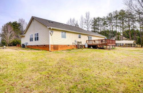 Browns Summit Vacation Rental with Fire Pit! - Photo 28