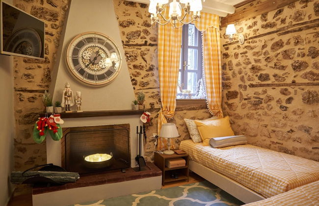 Dandy Villas Dimitsana - a Family Ideal Charming Home in a Quaint Historic Neighborhood - 2 Fireplaces for Romantic Nights - Foto 52