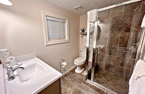 Porpoise Pass - Ground Floor Guest Suite - Photo 13