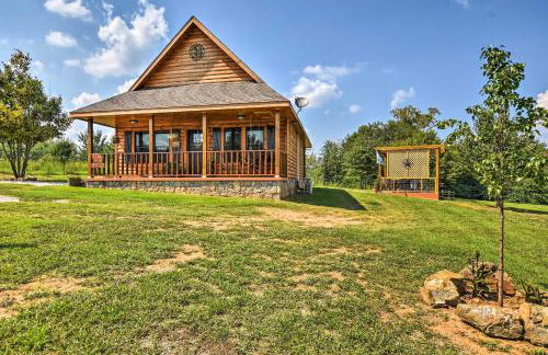 2 Mi to Lake Hamilton! Log Cabin with Cozy Loft - Foto 1