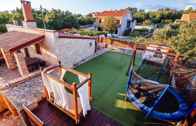 Holiday Home in Jasenice With Garden - Foto 36