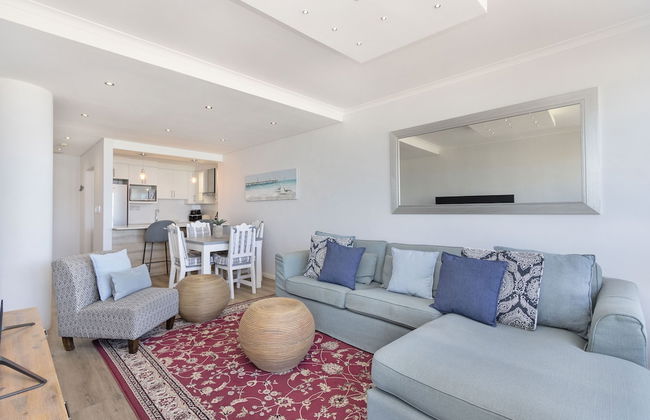 Portico 704 - Photo 24