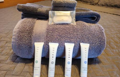 Spring Couples Getaway Hot Tub plus 500Mbps - Foto 7