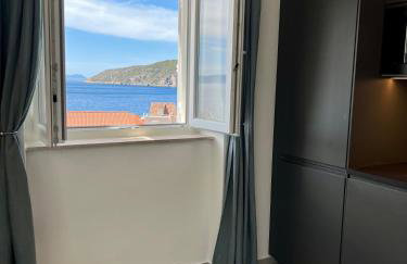 Newly Refurbished Komiza Haven - Photo 11