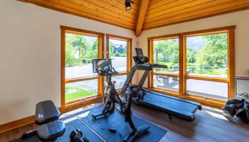 Newly Built Updated 3 Bed 2 and a half bath Creekhouse at Snowcrk Resort 1463 Amazing Mountain Views - Foto 4