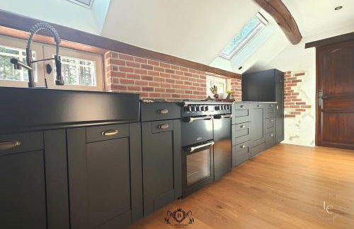 La Bretonnerie Luxury villa with pool & jacuzzi in a equestrian estate - Photo 35