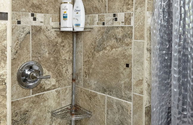 Prime Location! 5BR in Quaint Neighborhood! - Foto 14