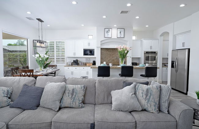 Luxurious 5BR Resort Style Home w/ Pool & Spa - Foto 19