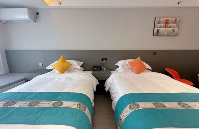 Qin Mengli Hotel - Photo 23