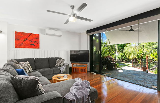 Tropical 3 Bedroom House, Pool plus 4th Bedroom Bungalow - Photo 10