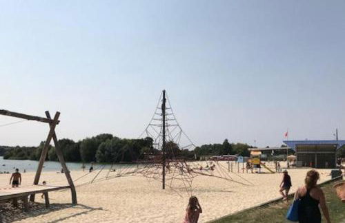 Chalet charmant à Clermont-Créans avec piscine partagée - Photo 35