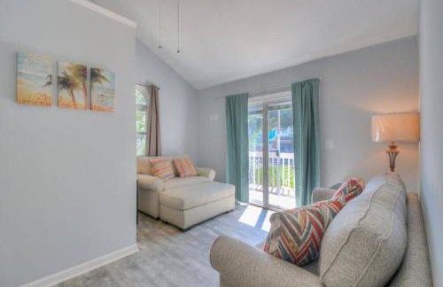 Beach Lovin/sleeps 10/2 blocks to beach/pets ok - Foto 5