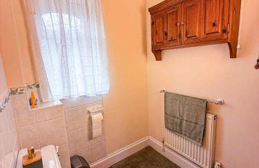 Three Bedroom Bungalow ideal for families or contractors Highbridge - Photo 23
