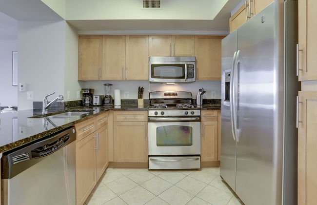 Fantastic 2BR Condo at Pentagon City - Photo 13