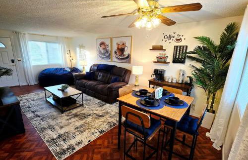 Cozy Luxury - King Bed, Coffee Bar, Sleeps 5 - Foto 1