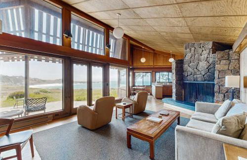 Curtis-Moulton Retreat - Photo 2