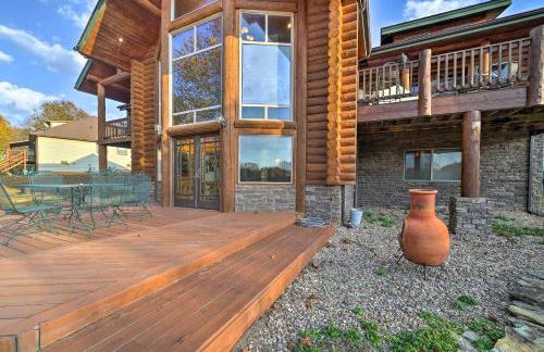 Walk to Table Rock Lake Spacious Home with Deck! - Foto 22
