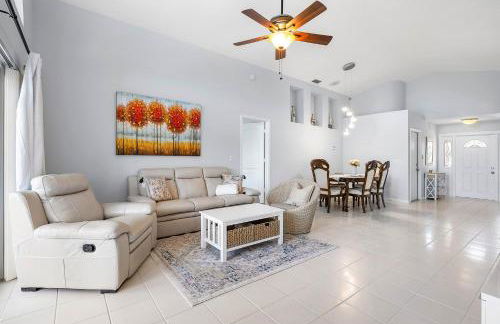 Cozy and Relaxing Retreat House - Photo 26