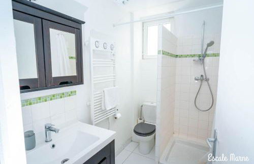 City Loft with rooftop view by Escale-Marne - M8 Tour Eiffel - Parking Gratuit - 201 - Foto 18