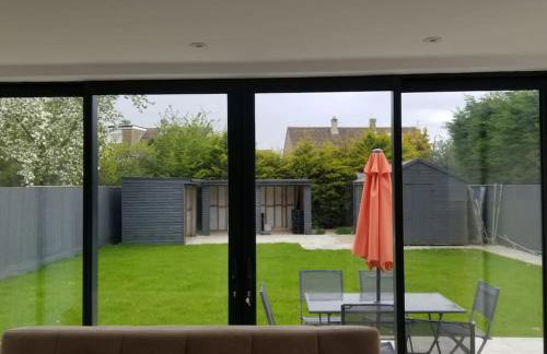 Evergreen Lodge - Two Bed Lux Flat - Parking, Garden, Patio, WIFI, Netflix - Close to Blenheim Palace & Oxford - F3 - Photo 35