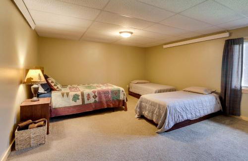 Hill City Log Cabin Along Newton Creek! - Foto 19